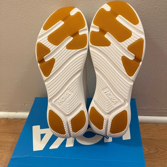 HOKA Women’s Solimar Running Shoes – White, Size 9B (New with Box) - Picture 3 of 5